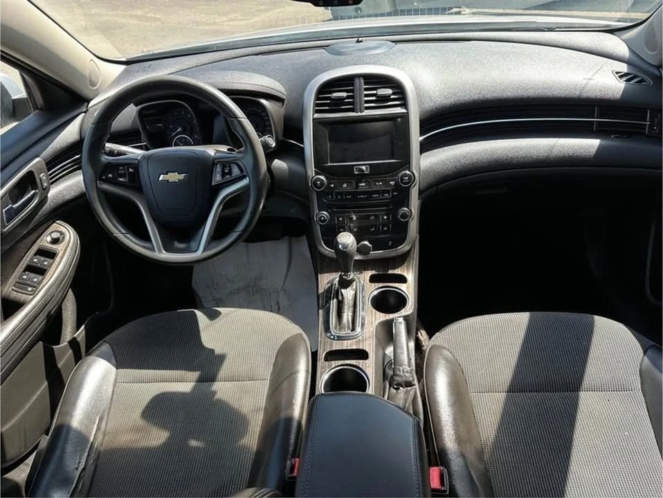 2015 Chevrolet Malibu - Image 9 of 19