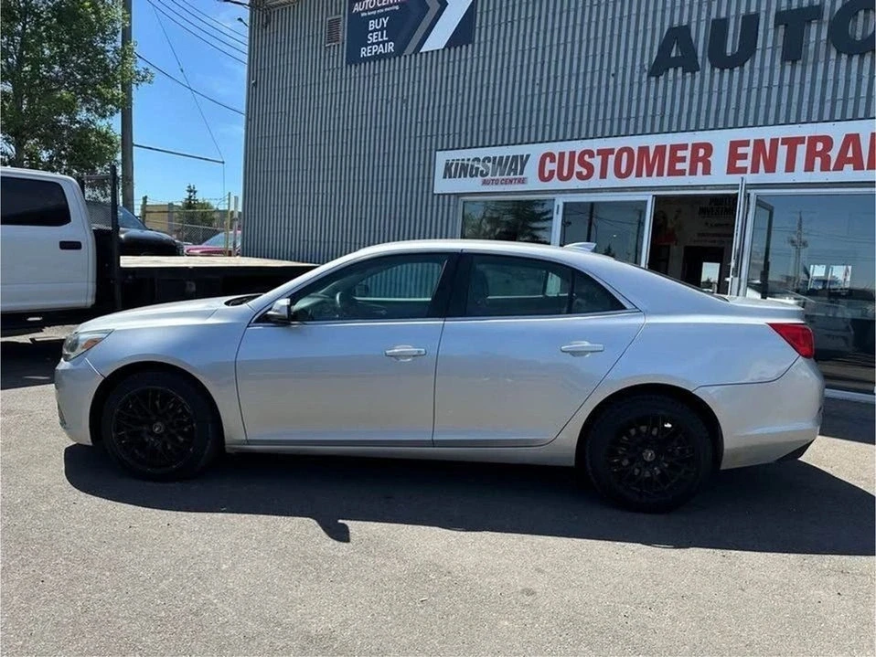 2015 Chevrolet Malibu - Image 2 of 19