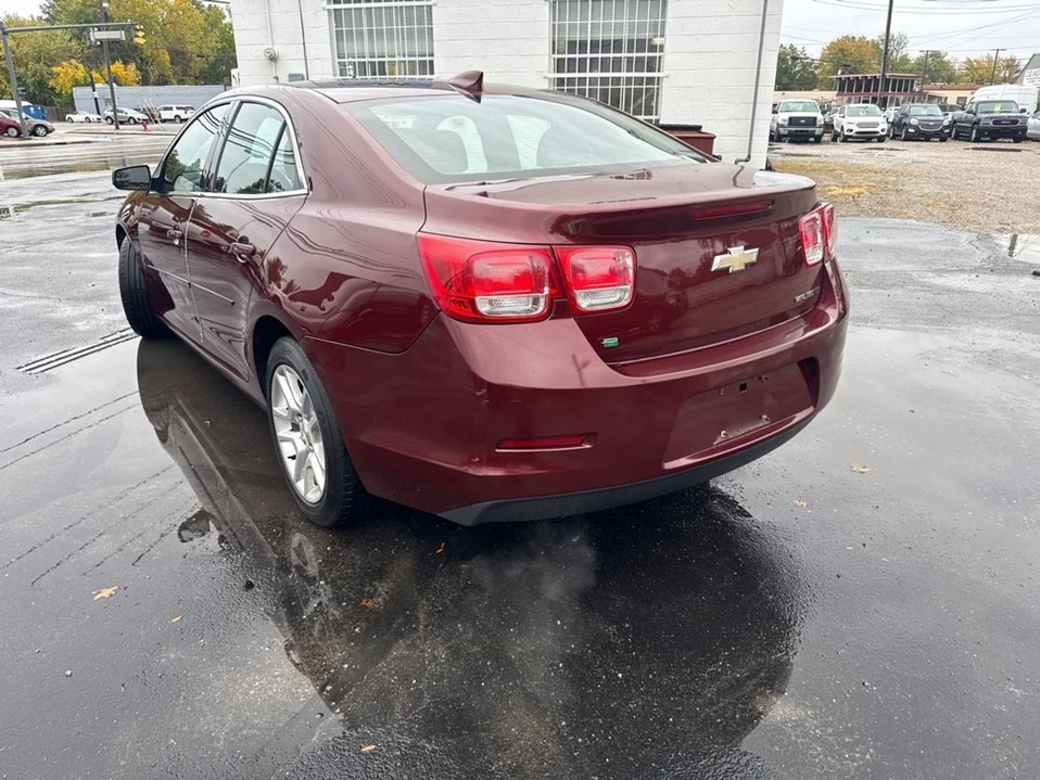 2015 Chevrolet Malibu - Image 7 of 17