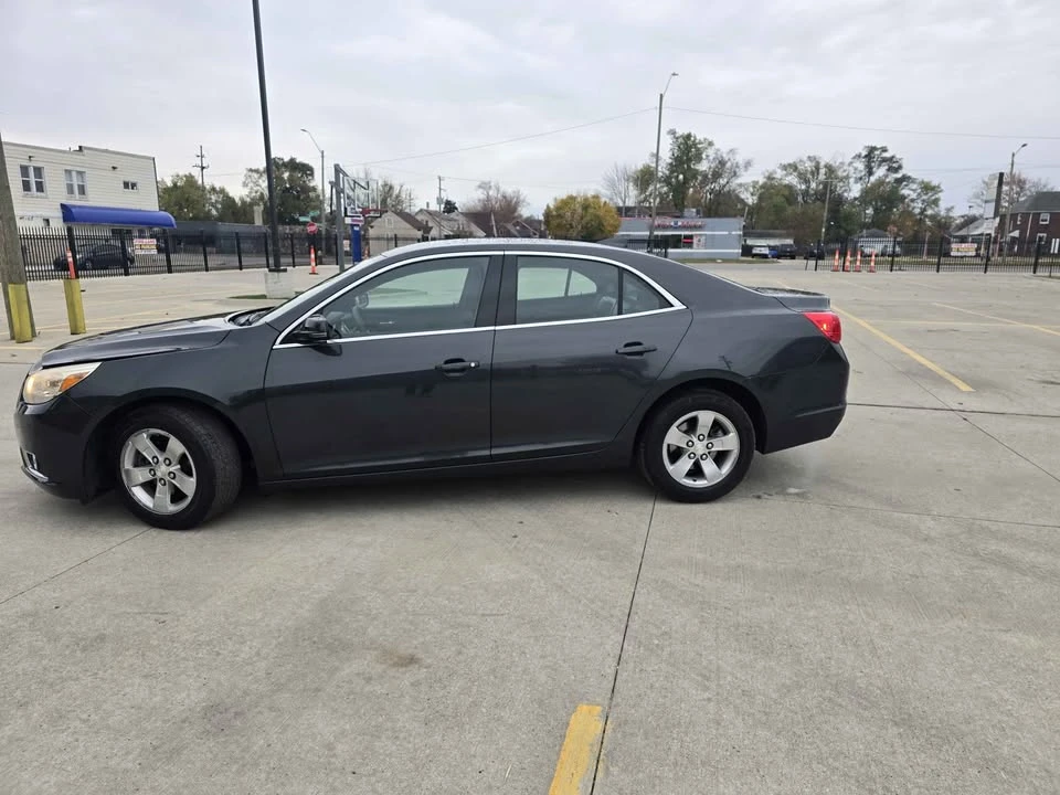 2015 Chevrolet Malibu - Image 3 of 9