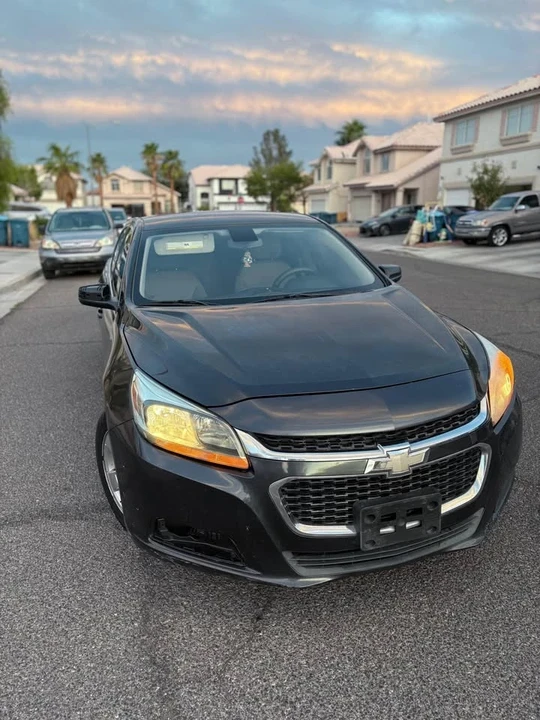 2015 Chevrolet Malibu - Image 2 of 9