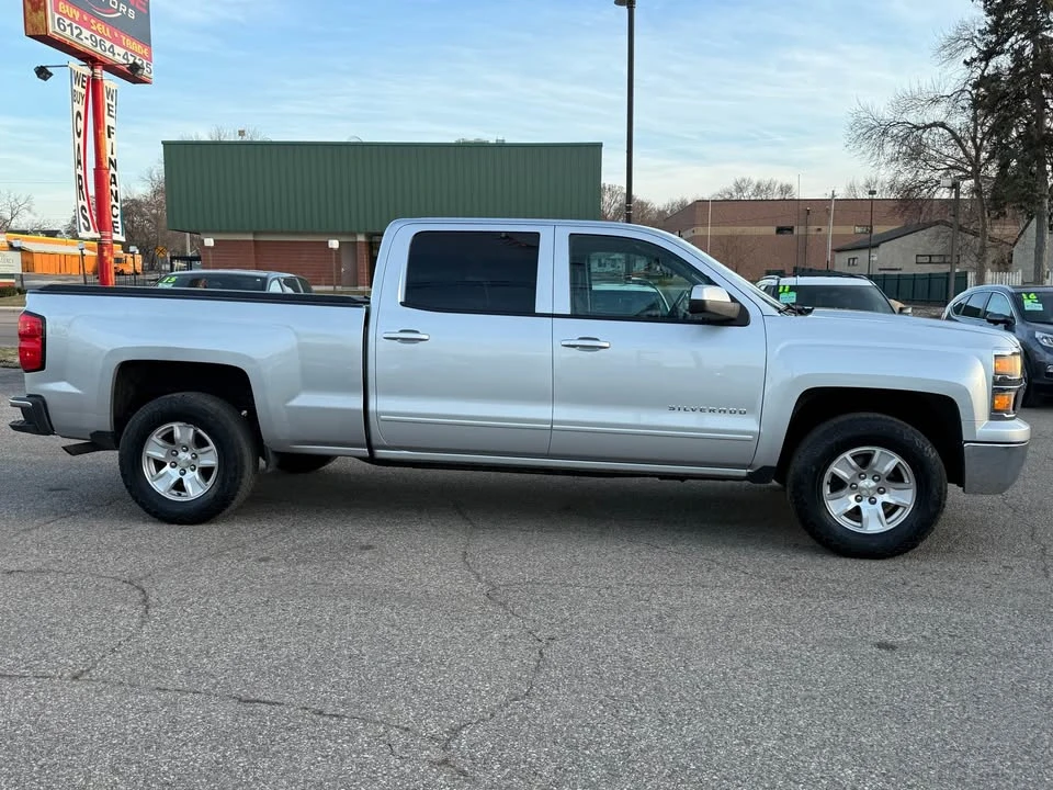 2015 Chevrolet Silverado 3rd Gen - Image 5 of 17
