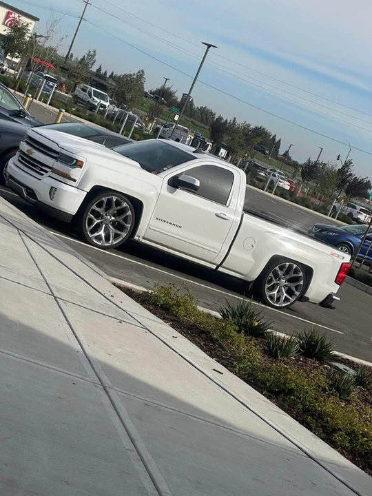 2015 Chevrolet Silverado 2nd Gen - Image 4 of 4