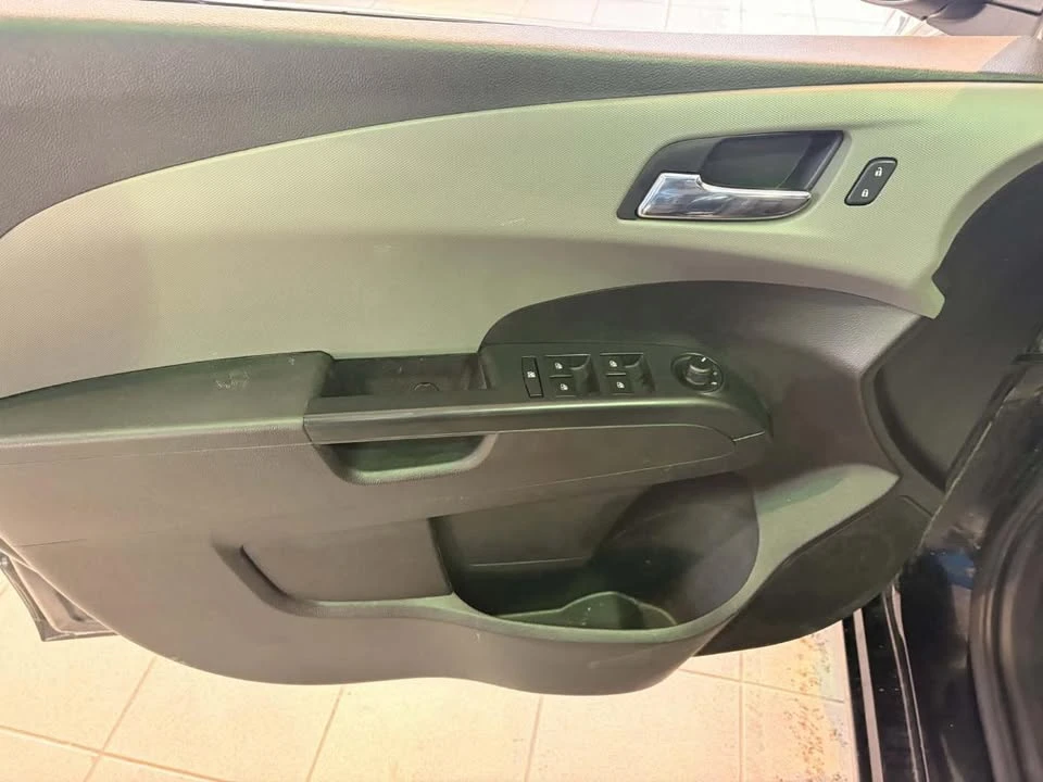 2015 Chevrolet Aveo/Sonic - Image 10 of 10