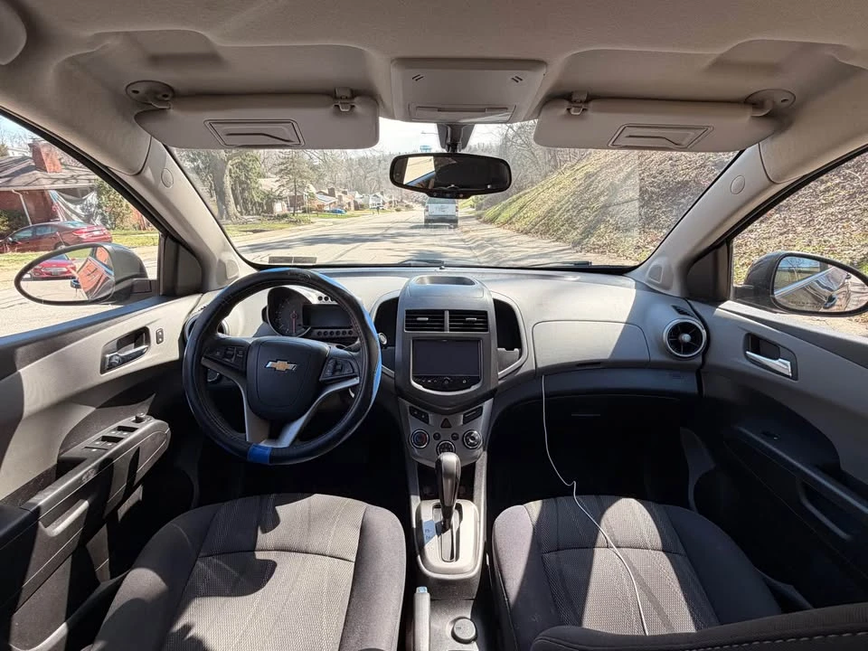 2015 Chevrolet Aveo/Sonic - Image 4 of 15