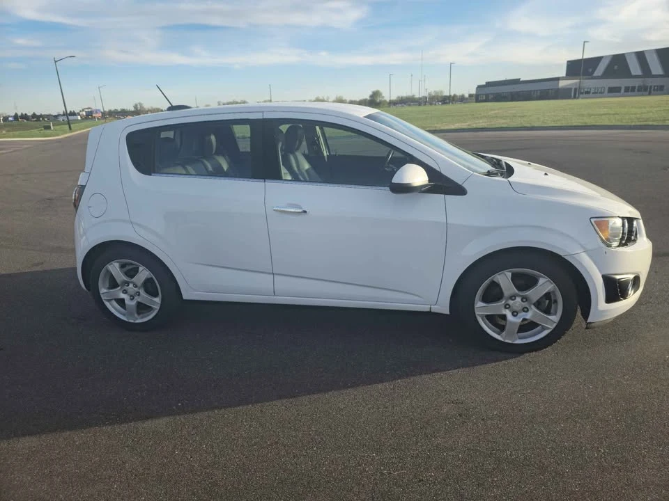 2015 Chevrolet Aveo/Sonic - Image 5 of 13