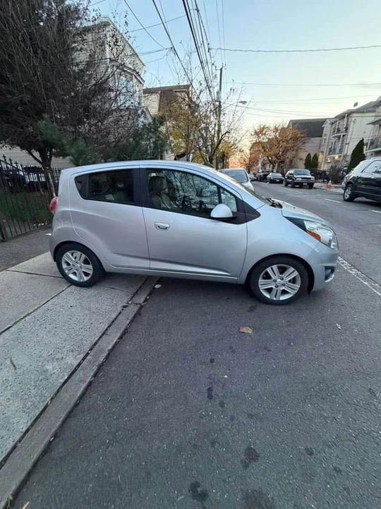 2015 Chevrolet Spark - Image 6 of 11