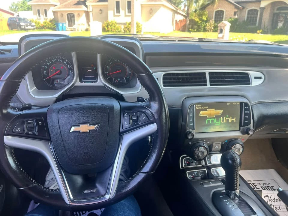 2015 Chevrolet SS - Image 2 of 10