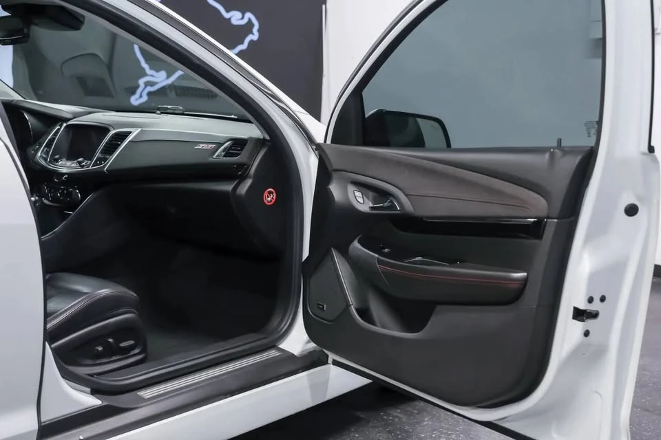2015 Chevrolet SS - Image 19 of 20