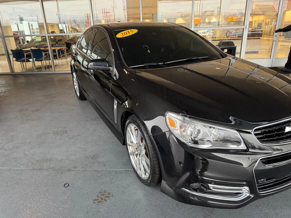 2015 Chevrolet SS - Image 2 of 3