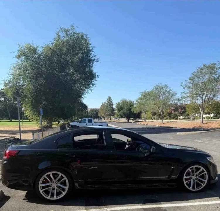 2015 Chevrolet SS - Image 6 of 9