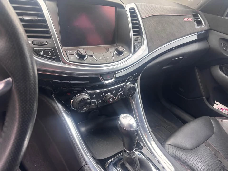 2015 Chevrolet SS - Image 10 of 15