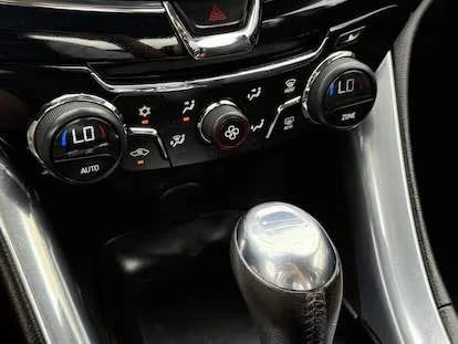 2015 Chevrolet SS - Image 9 of 14