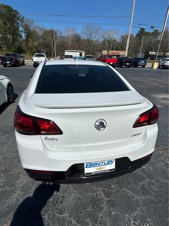 2015 Chevrolet SS - Image 2 of 17