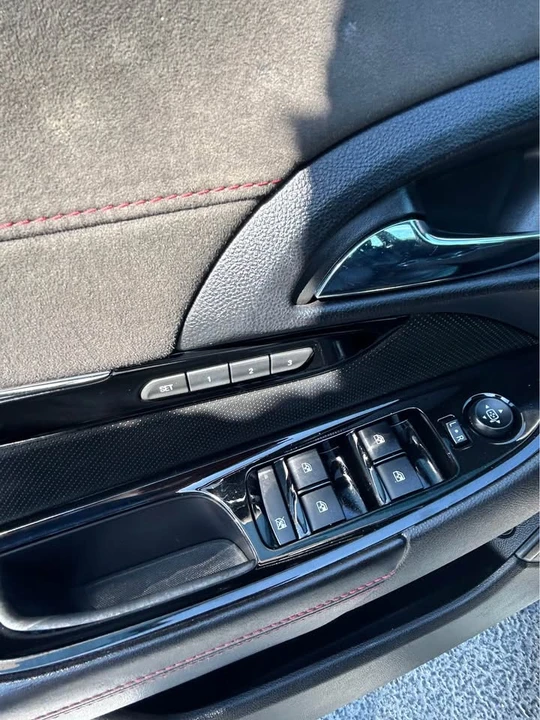2015 Chevrolet SS - Image 11 of 17