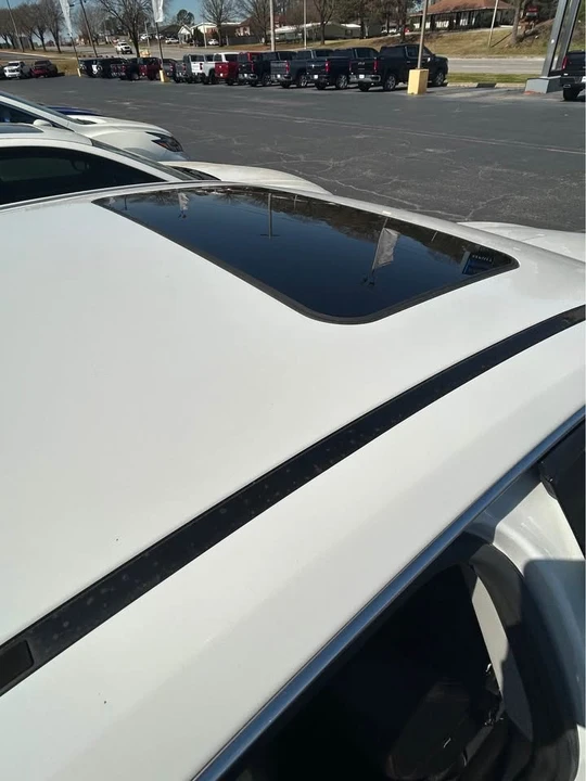 2015 Chevrolet SS - Image 6 of 17