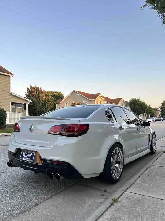 2015 Chevrolet SS - Image 2 of 10