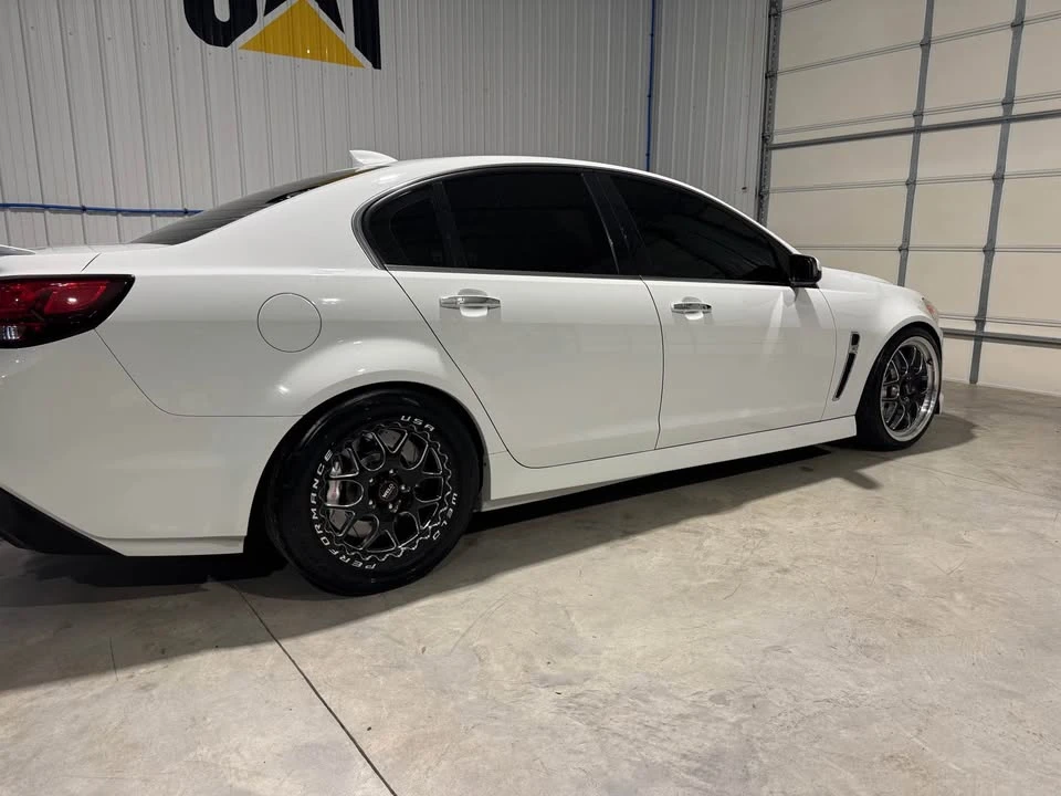 2015 Chevrolet SS - Image 2 of 13