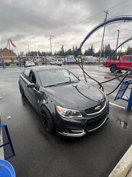 2015 Chevrolet SS - Image 2 of 9
