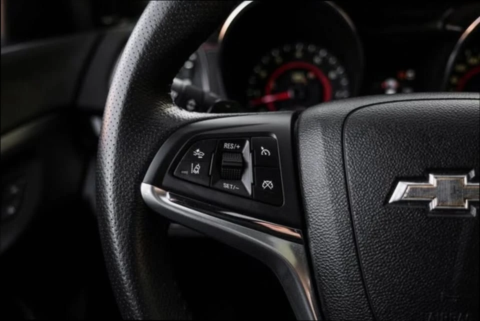 2015 Chevrolet SS - Image 14 of 17