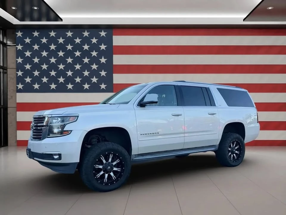 2015 Chevrolet Suburban 11th Gen - Image 2 of 20