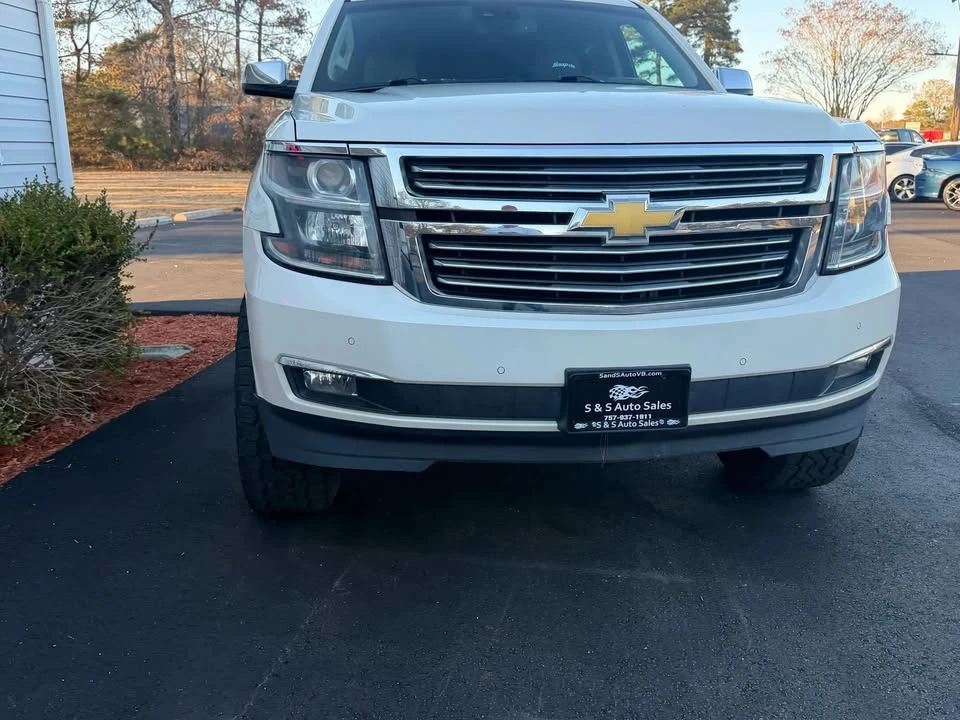 2015 Chevrolet Suburban 11th Gen - Image 10 of 20