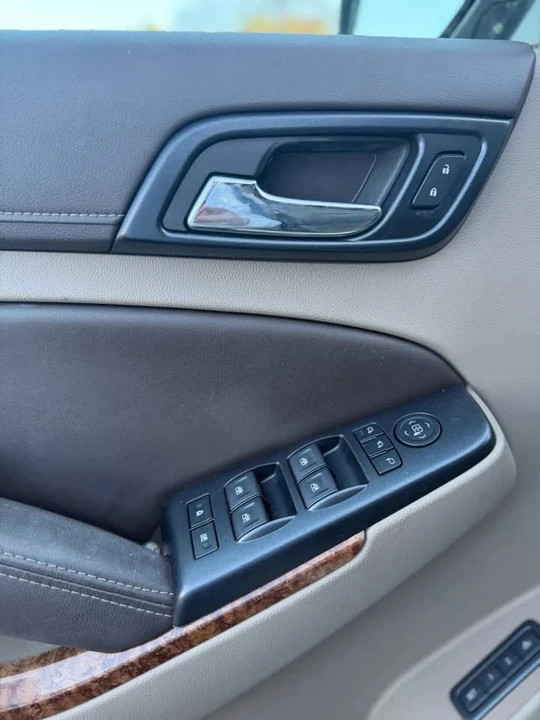 2015 Chevrolet Suburban 11th Gen - Image 17 of 20