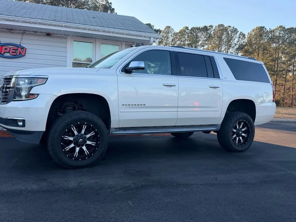 2015 Chevrolet Suburban 11th Gen - Image 3 of 20