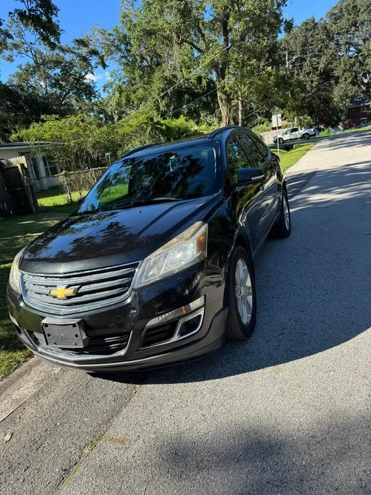 2015 Chevrolet Traverse - Image 2 of 11