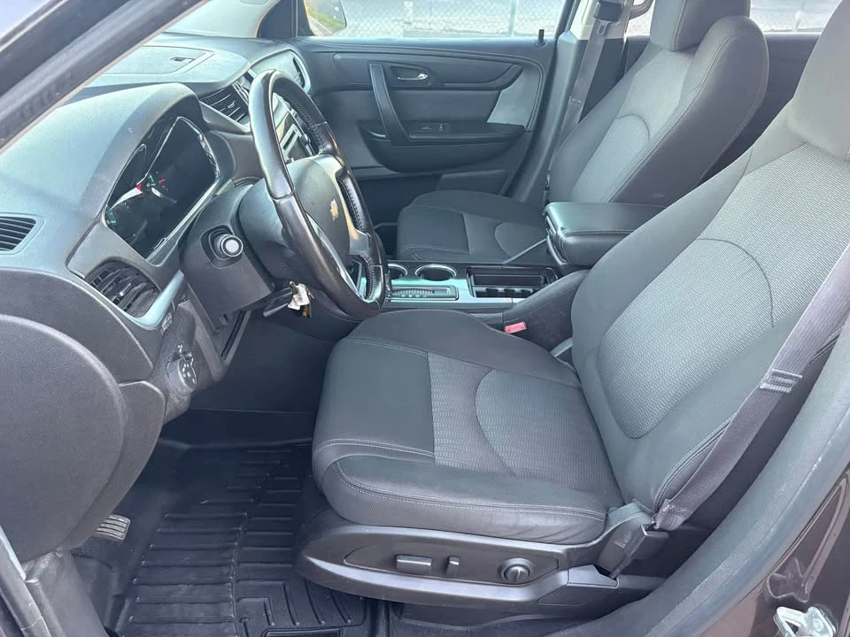 2015 Chevrolet Traverse - Image 4 of 18