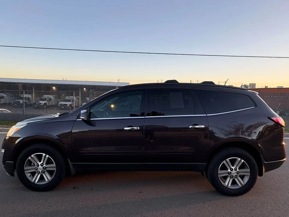 2015 Chevrolet Traverse - Image 2 of 18