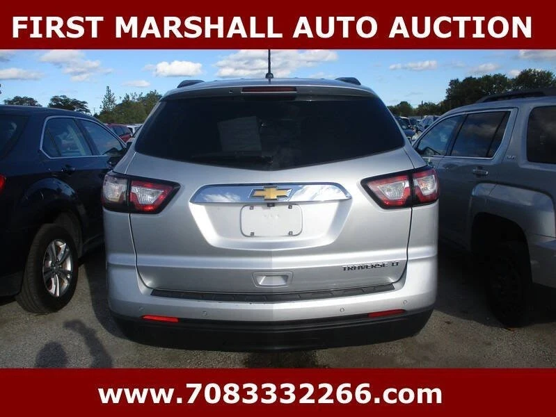 2015 Chevrolet Traverse - Image 3 of 8