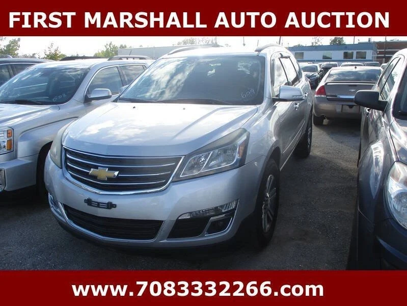 2015 Chevrolet Traverse - Image 2 of 8