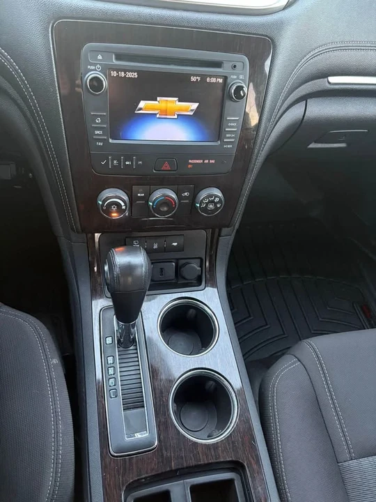 2015 Chevrolet Traverse - Image 16 of 18