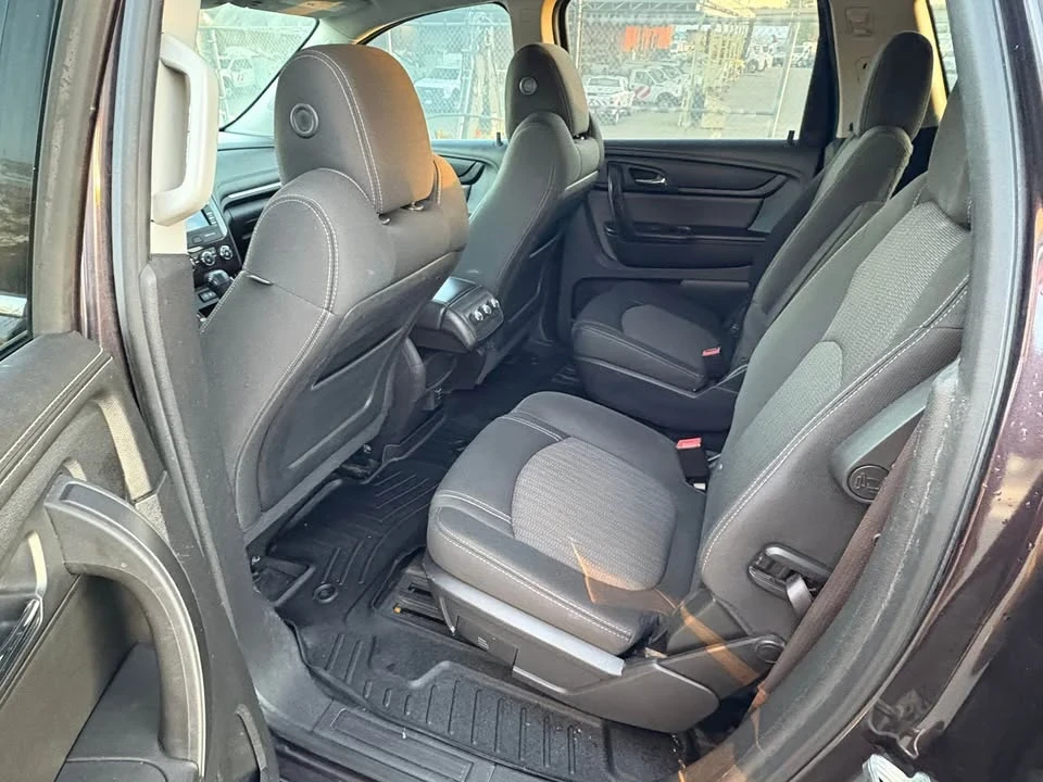 2015 Chevrolet Traverse - Image 8 of 18