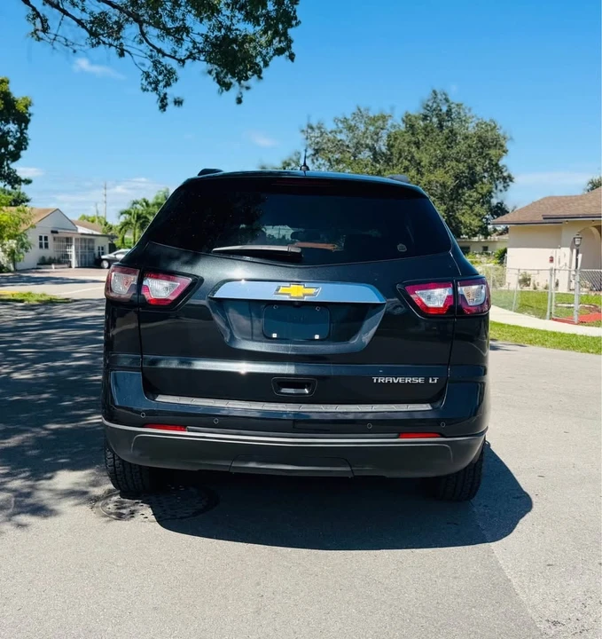 2015 Chevrolet Traverse - Image 8 of 15