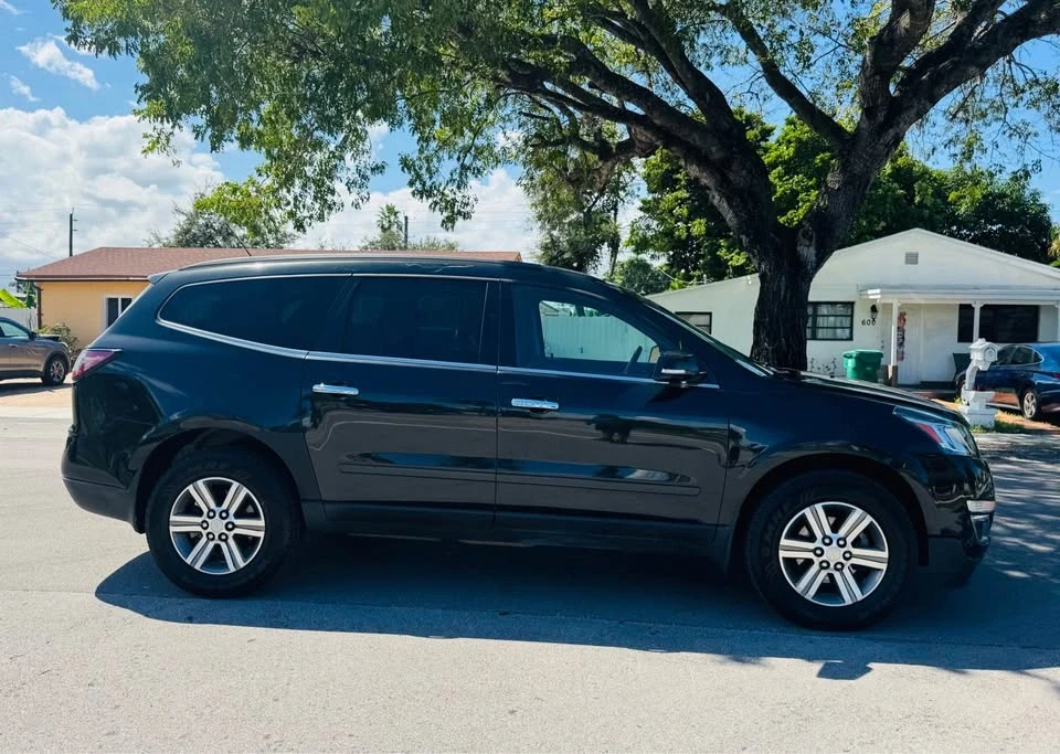 2015 Chevrolet Traverse - Image 4 of 15