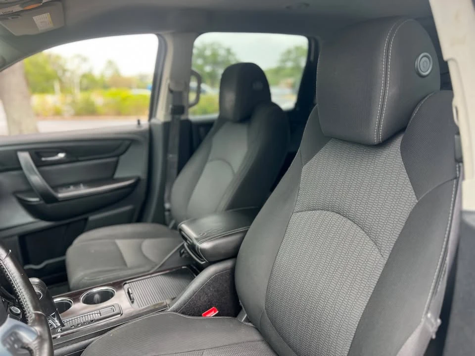 2015 Chevrolet Traverse - Image 8 of 10