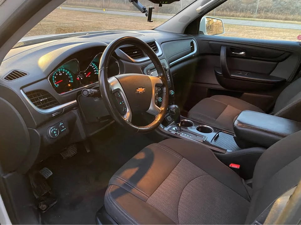 2015 Chevrolet Traverse - Image 12 of 15