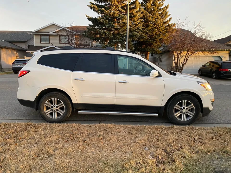 2015 Chevrolet Traverse - Image 8 of 15