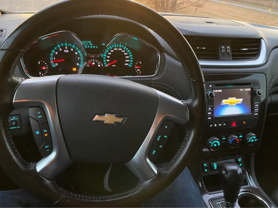 2015 Chevrolet Traverse - Image 14 of 15