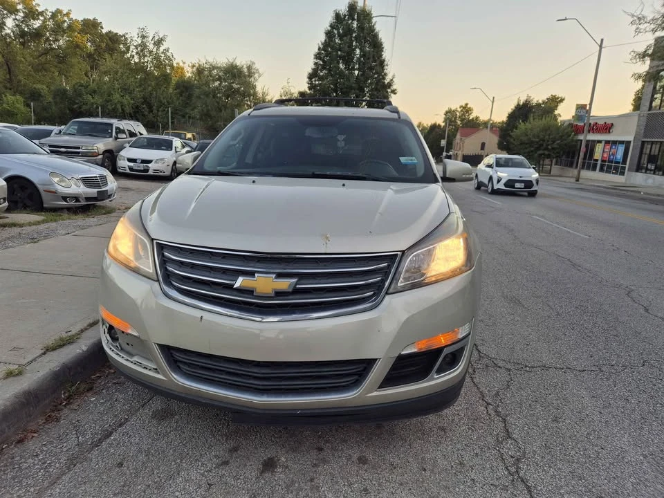 2015 Chevrolet Traverse - Image 5 of 11