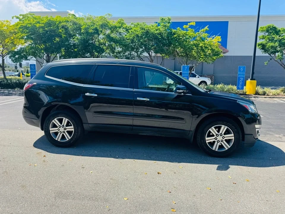 2015 Chevrolet Traverse - Image 4 of 16