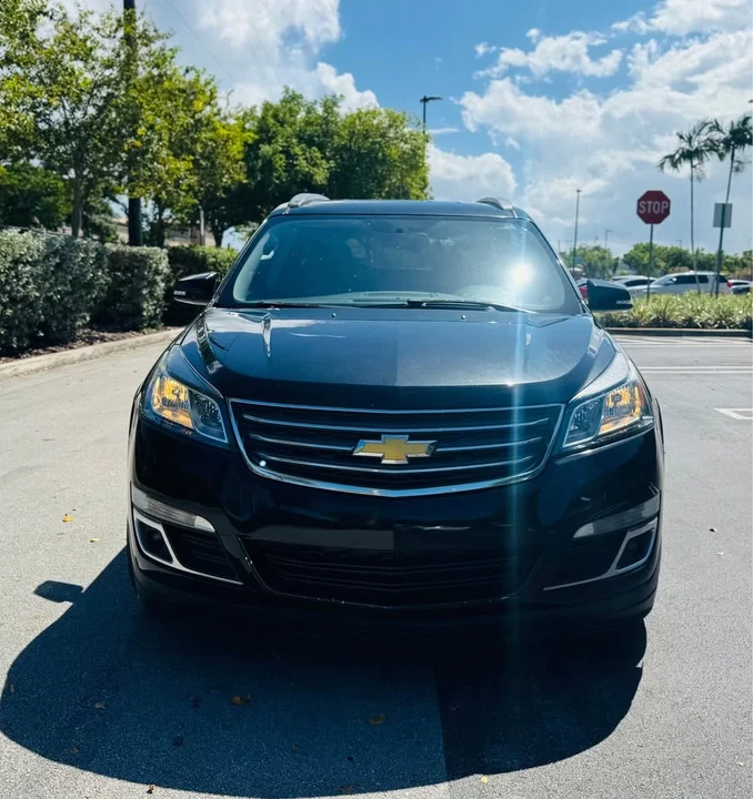 2015 Chevrolet Traverse - Image 3 of 16