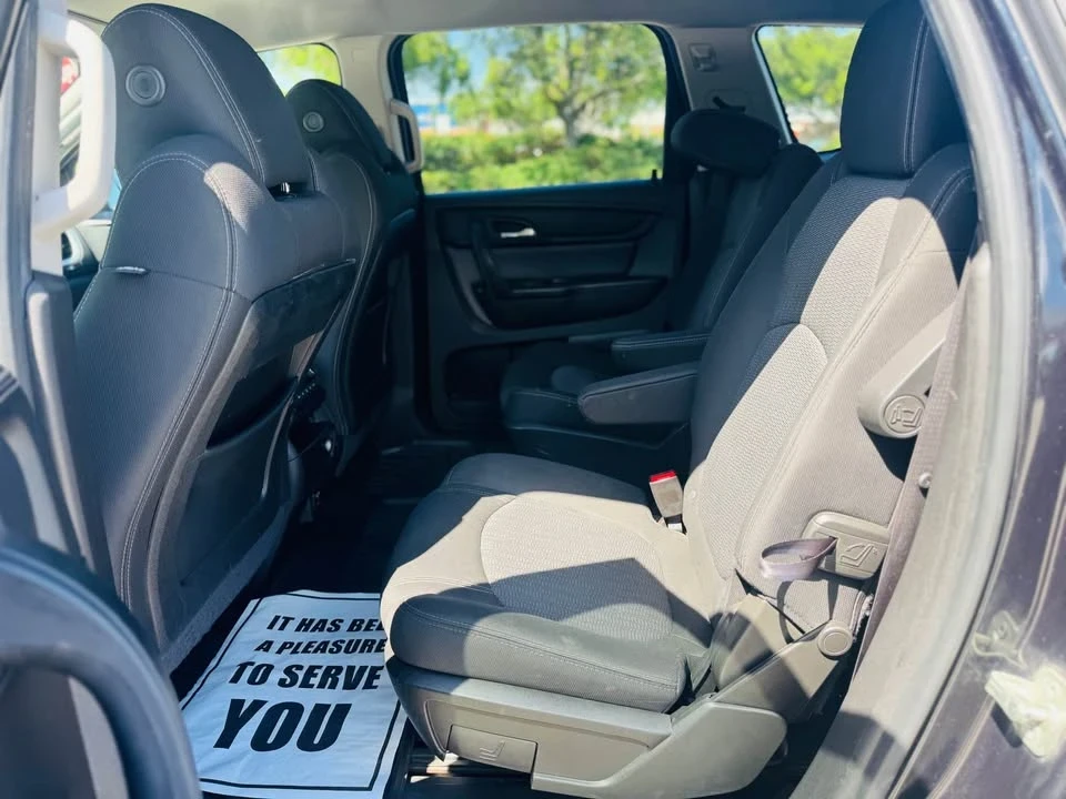 2015 Chevrolet Traverse - Image 12 of 16