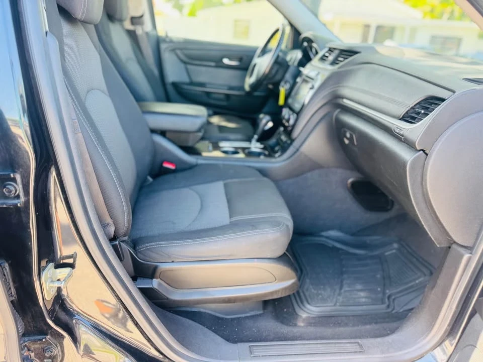 2015 Chevrolet Traverse - Image 13 of 15