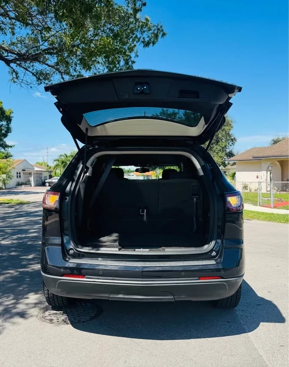 2015 Chevrolet Traverse - Image 9 of 15