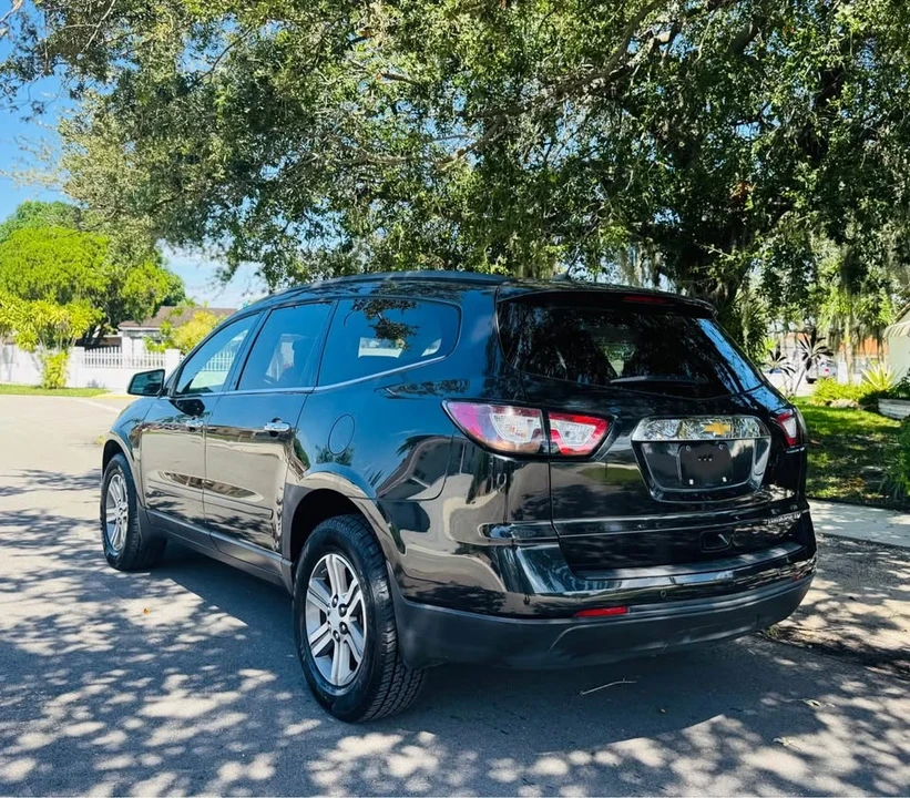 2015 Chevrolet Traverse - Image 6 of 15