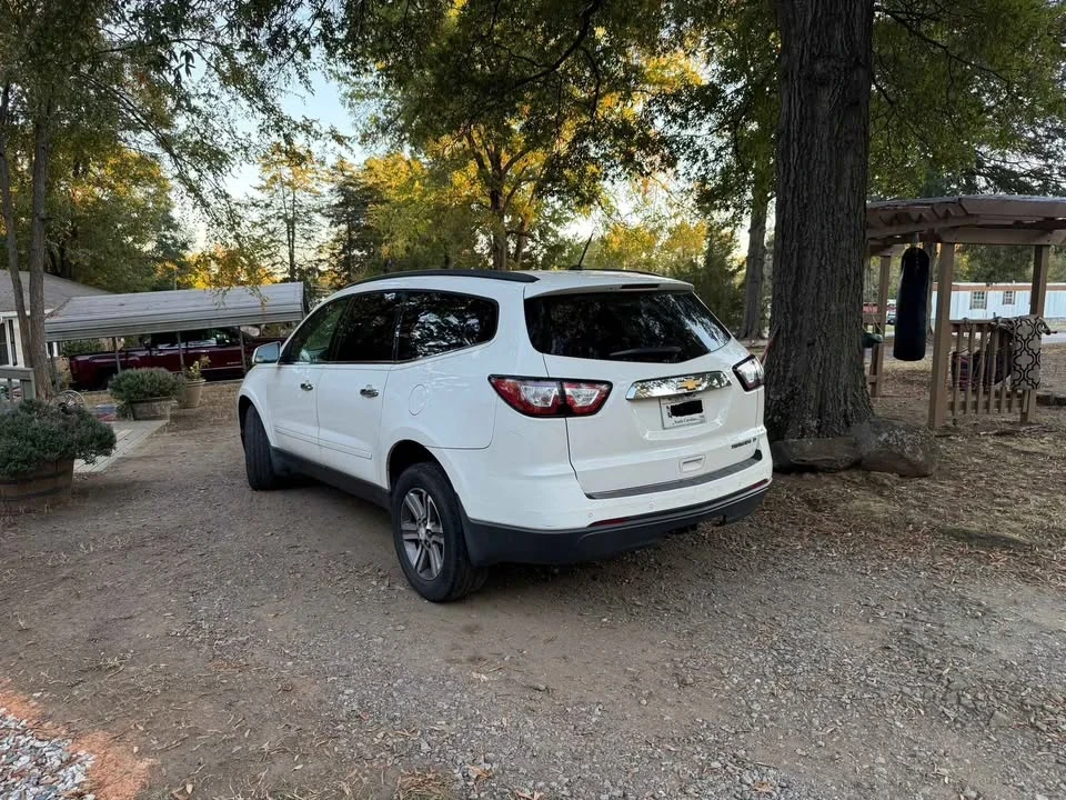 2015 Chevrolet Traverse - Image 10 of 20