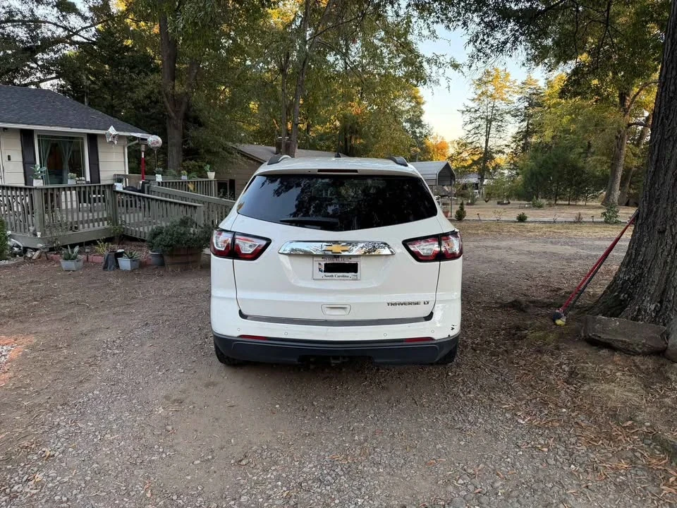 2015 Chevrolet Traverse - Image 11 of 20